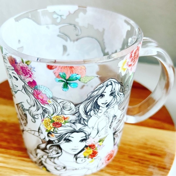 Disney Princesses Animators Clear Glass Mug – 17.5 oz - Picture 6 of 13